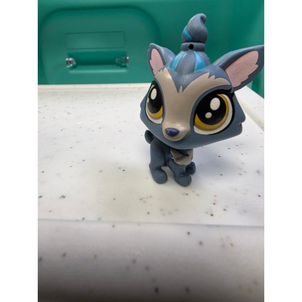 Littlest Pet Shop 92 Barkley Wootley Yorkie Grey Blue Dog Figure